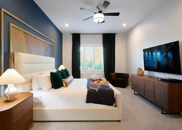 Contour - Sparkling Pool - Mins To Phoenician Golf Holiday home Phoenix