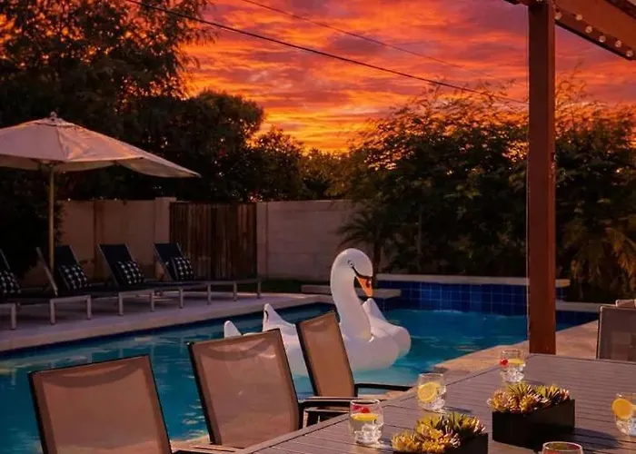 Contour - Sparkling Pool - Mins To Phoenician Golf